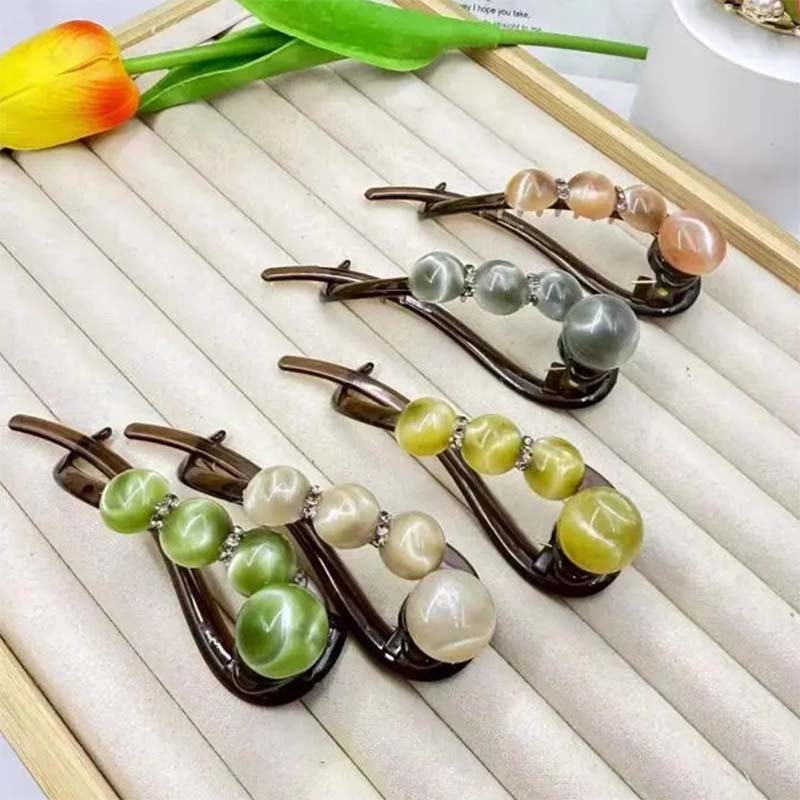 ✨ Elegant Pearl & Rhinestone Grab Clip