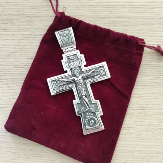 Handgefertigter Jesus-Kruzifix-Anhänger